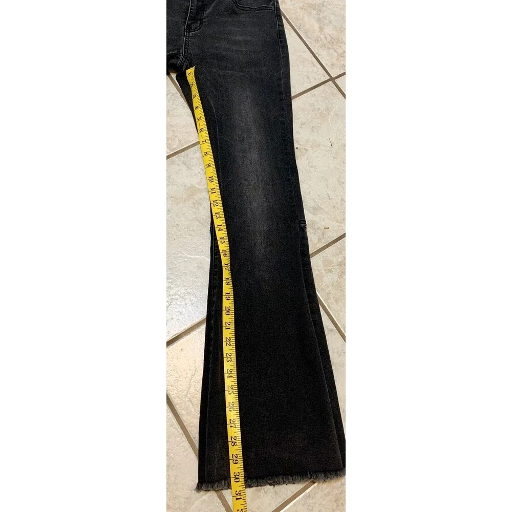 L&B Lucky And Blessed Viniage Women’s Size 8 Black Flare Jeans Y2K Raw Hem